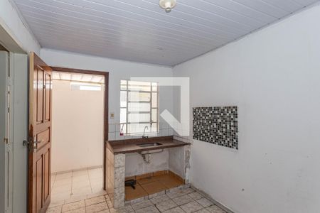 Sala/Cozinha de casa para alugar com 1 quarto, 28m² em Vila das Merces, São Paulo