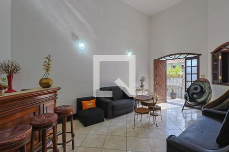 Sala de casa à venda com 3 quartos, 300m² em Fernão Dias, Belo Horizonte