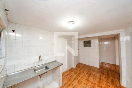 Cozinha de casa para alugar com 1 quarto, 33m² em Parque Santa Madalena, São Paulo