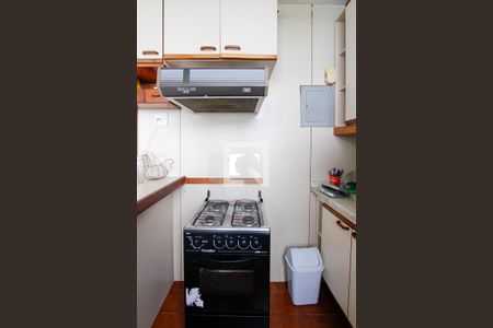 Cozinha de apartamento para alugar com 1 quarto, 50m² em Barra da Tijuca, Rio de Janeiro