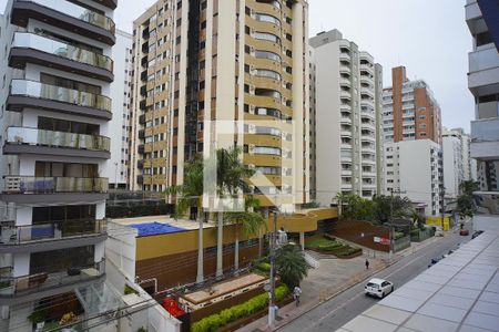 Sala - Vista de apartamento para alugar com 2 quartos, 105m² em Centro, Florianópolis