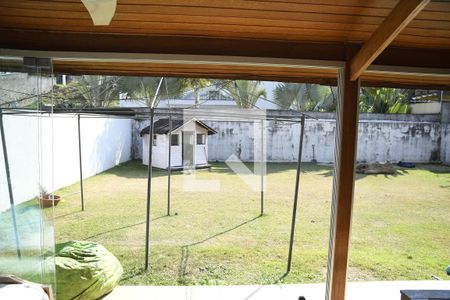 Sala de casa de condomínio para alugar com 3 quartos, 170m² em Pitas, Cotia