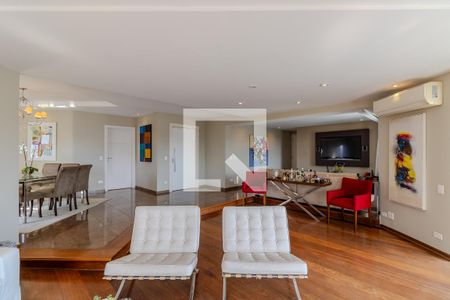 Apartamento para alugar com 4 quartos, 290m² em Real Parque, São Paulo