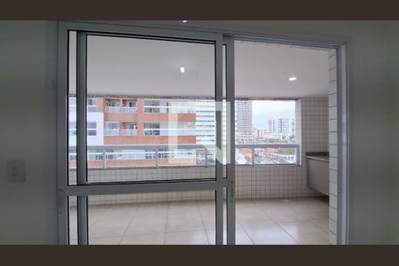 vista da sala  de apartamento para alugar com 2 quartos, 77m² em Guilhermina, Praia Grande