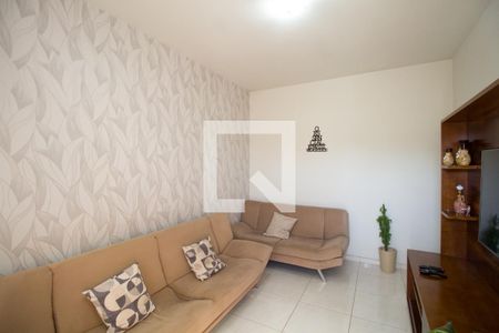 Sala de casa à venda com 4 quartos, 180m² em Esplanada, Belo Horizonte