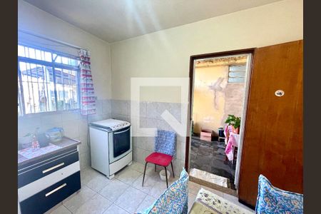 Casa à venda com 119m², 3 quartos e 2 vagas Casa à venda com 119m², 3 quartos e 2 vagasCozinha