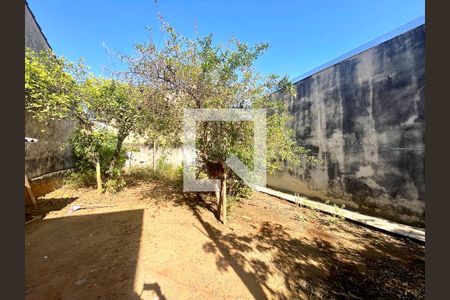 Casa à venda com 119m², 3 quartos e 2 vagas Casa à venda com 119m², 3 quartos e 2 vagasQuintal