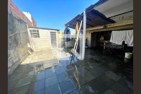 Casa à venda com 119m², 3 quartos e 2 vagas Casa à venda com 119m², 3 quartos e 2 vagasQuintal