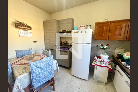 Casa à venda com 119m², 3 quartos e 2 vagas Casa à venda com 119m², 3 quartos e 2 vagasCozinha