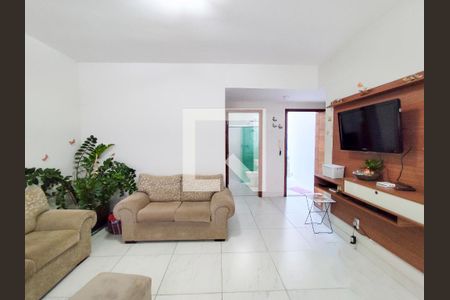 Casa à venda com 3 quartos, 152m² em Santa Efigênia, Belo Horizonte