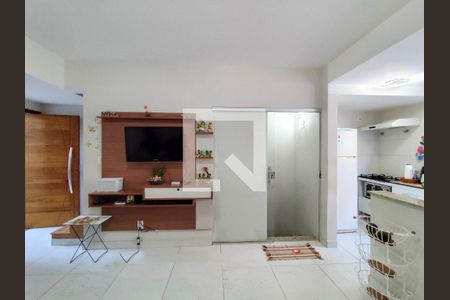 Sala de casa à venda com 3 quartos, 152m² em Santa Efigênia, Belo Horizonte