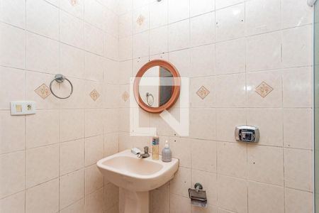 Banheiro de casa para alugar com 3 quartos, 120m² em Vila Caraguata, São Paulo