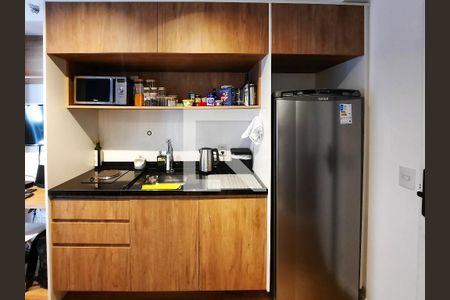 Cozinha de kitnet/studio à venda com 1 quarto, 21m² em Indianópolis, São Paulo