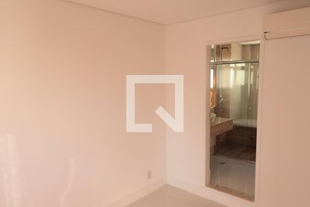 Suíte de apartamento para alugar com 2 quartos, 72m² em Jardim Europa, São Paulo