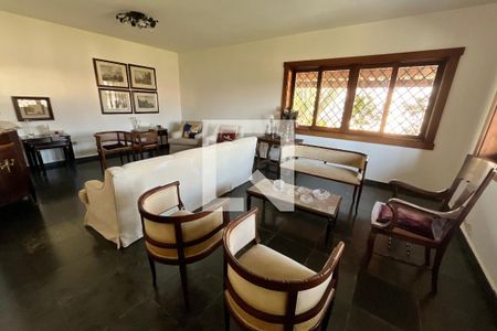 Sala de estar de casa para alugar com 4 quartos, 350m² em Jardim Marcato, Suzano
