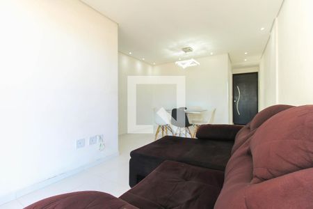 Sala de apartamento para alugar com 3 quartos, 70m² em Vila Carmosina, São Paulo