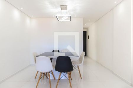 Sala de apartamento para alugar com 3 quartos, 70m² em Vila Carmosina, São Paulo