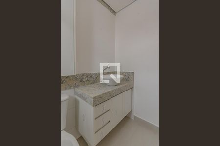 Banheiro de kitnet/studio para alugar com 1 quarto, 30m² em Paquetá, Belo Horizonte