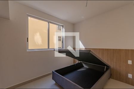 Quarto de kitnet/studio para alugar com 1 quarto, 30m² em Paquetá, Belo Horizonte