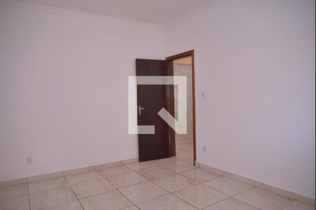 Quarto de casa para alugar com 3 quartos, 54m² em Jardim Santo Antônio, Santo André