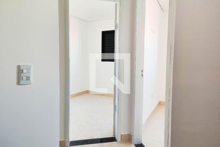 Corredor de apartamento à venda com 2 quartos, 43m² em Vila Príncipe de Gales, Santo André
