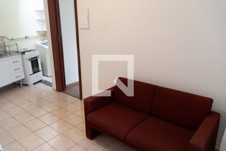 Sala, Cozinha e Área de Serviço Interna de casa para alugar com 1 quarto, 41m² em Cidade Intercap, Taboão da Serra