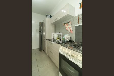 Cozinha de apartamento à venda com 1 quarto, 52m² em Passo da Areia, Porto Alegre