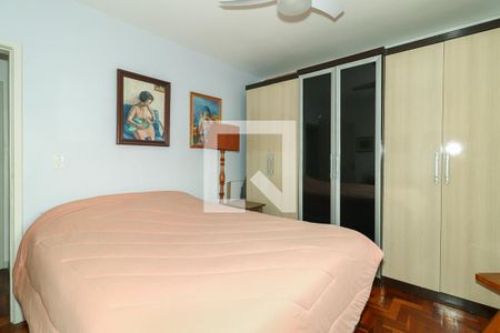 Quarto de apartamento à venda com 1 quarto, 52m² em Passo da Areia, Porto Alegre