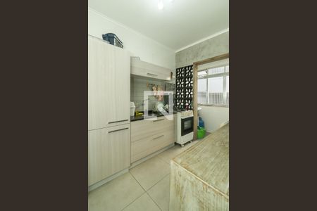 Cozinha de apartamento à venda com 1 quarto, 52m² em Passo da Areia, Porto Alegre