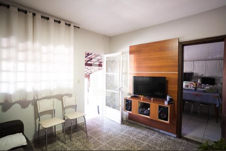 Sala de casa para alugar com 3 quartos, 85m² em Jardim Guanabara, Belo Horizonte