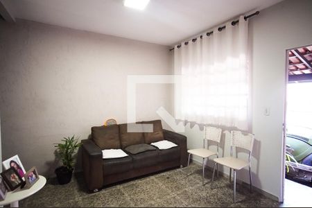 Sala de casa para alugar com 3 quartos, 85m² em Jardim Guanabara, Belo Horizonte