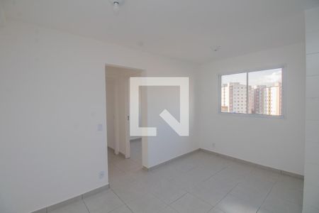 Sala  de apartamento para alugar com 2 quartos, 41m² em Vila Fátima, São Paulo