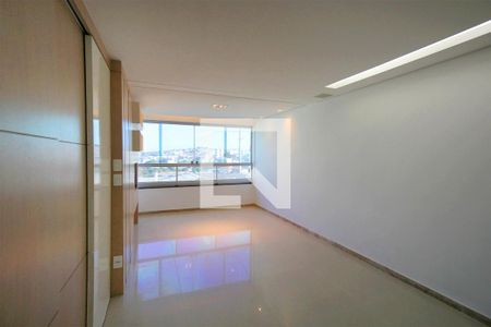 Sala de apartamento para alugar com 3 quartos, 180m² em Floresta, Belo Horizonte