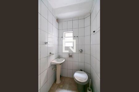 Banheiro de casa para alugar com 1 quarto, 20m² em Vila Jacuí, São Paulo
