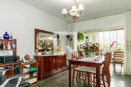 Casa à venda com 440m², 3 quartos e 10 vagasSala