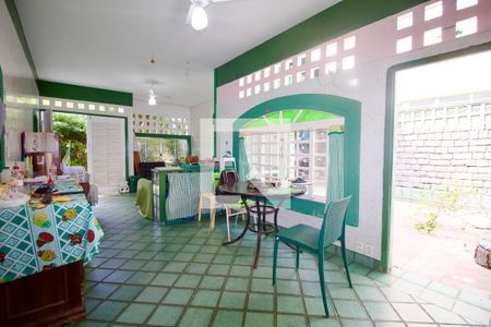 Casa para alugar com 4 quartos, 359m² em Pituba, Salvador