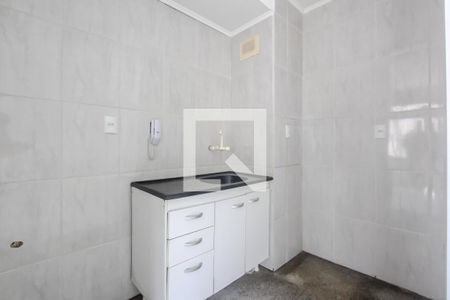 Cozinha de kitnet/studio para alugar com 1 quarto, 28m² em Jardim Dona Leopoldina, Porto Alegre