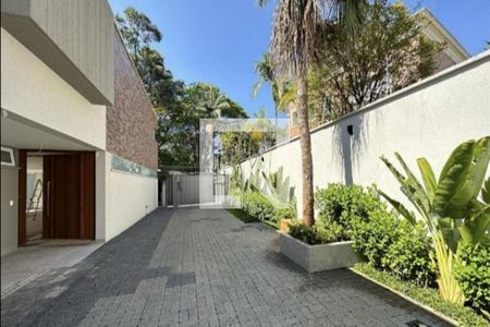 Casa à venda com 3 quartos, 472m² em Jardim dos Estados, São Paulo