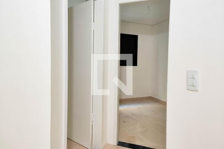 Corredor de apartamento para alugar com 2 quartos, 44m² em Vila Principe de Gales, Santo André