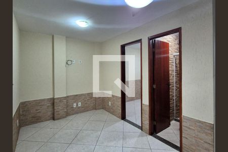 Sala de apartamento para alugar com 1 quarto, 40m² em Recreio dos Bandeirantes, Rio de Janeiro