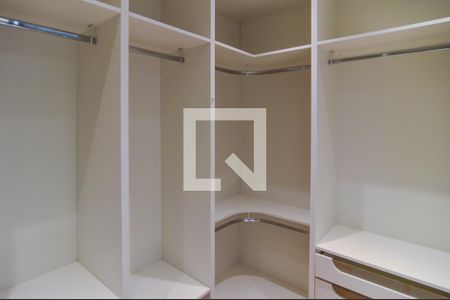 Closet da suíte 1 de apartamento à venda com 2 quartos, 91m² em Alphaville Empresarial, Barueri