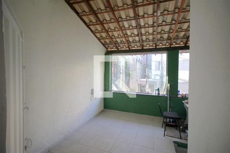 Varanda coberta de casa para alugar com 3 quartos, 115m² em Cruzeiro, Belo Horizonte