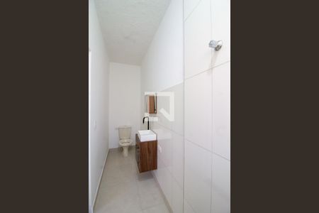 Banheiro da Suíte de casa para alugar com 2 quartos, 110m² em Vila Maricy, Guarulhos