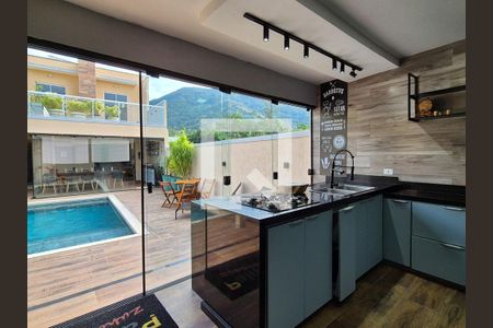 Apartamento à venda com 520m², 4 quartos e 2 vagas Apartamento à venda com 520m², 4 quartos e 2 vagasÁrea gourmet