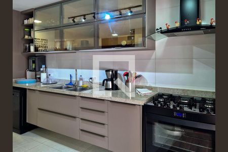 Apartamento à venda com 520m², 4 quartos e 2 vagas Apartamento à venda com 520m², 4 quartos e 2 vagasCozinha