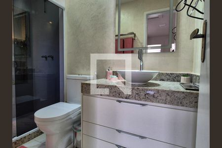 Apartamento à venda com 520m², 4 quartos e 2 vagas Apartamento à venda com 520m², 4 quartos e 2 vagasBanheiro 1