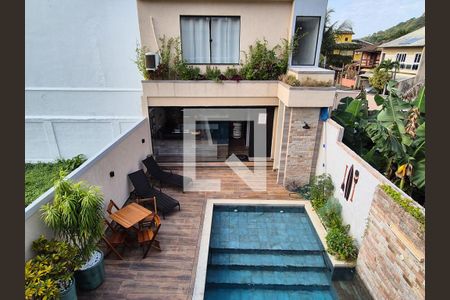 Apartamento à venda com 520m², 4 quartos e 2 vagas Apartamento à venda com 520m², 4 quartos e 2 vagasVaranda dos quartos 1 e 2 - vista