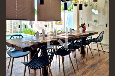 Apartamento à venda com 520m², 4 quartos e 2 vagas Apartamento à venda com 520m², 4 quartos e 2 vagasSala de Jantar