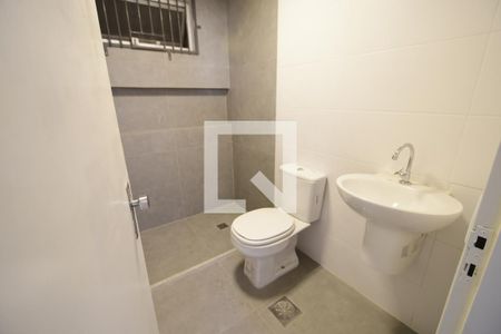 Banheiro de kitnet/studio à venda com 1 quarto, 30m² em Centro, Campinas