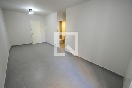 Sala / Quarto de kitnet/studio à venda com 1 quarto, 30m² em Centro, Campinas